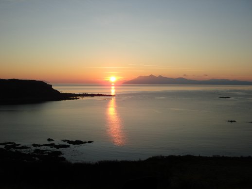 Sunset from the hill between Stonefield and Tarskavaig